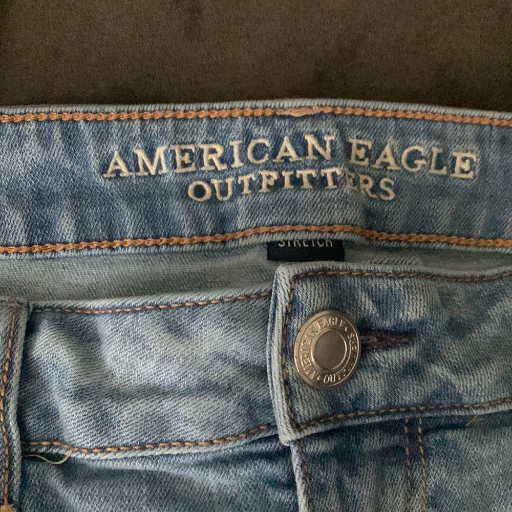 AE High Rise Shorts - Picture 4 of 5